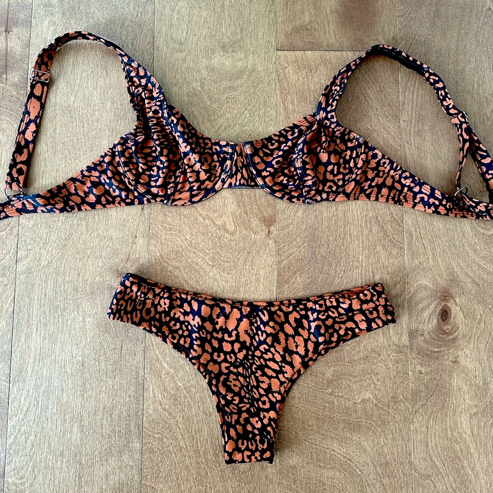 Kulani kini - Raven (Top M, Bottom XS)